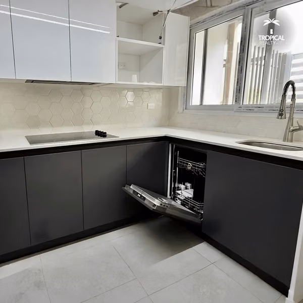 Casa Independiente Remodelada en Venta | Sabana Oeste, San José