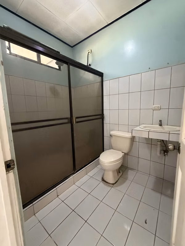 Oportunidad comercial en Santa Cruz: 680 m², detrás del Campo Ferial