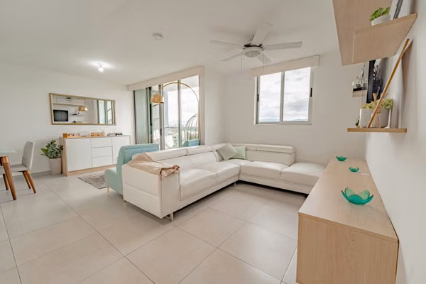 Apartamento amueblado de 2 cuartos en condominio Altamira, Heredia
