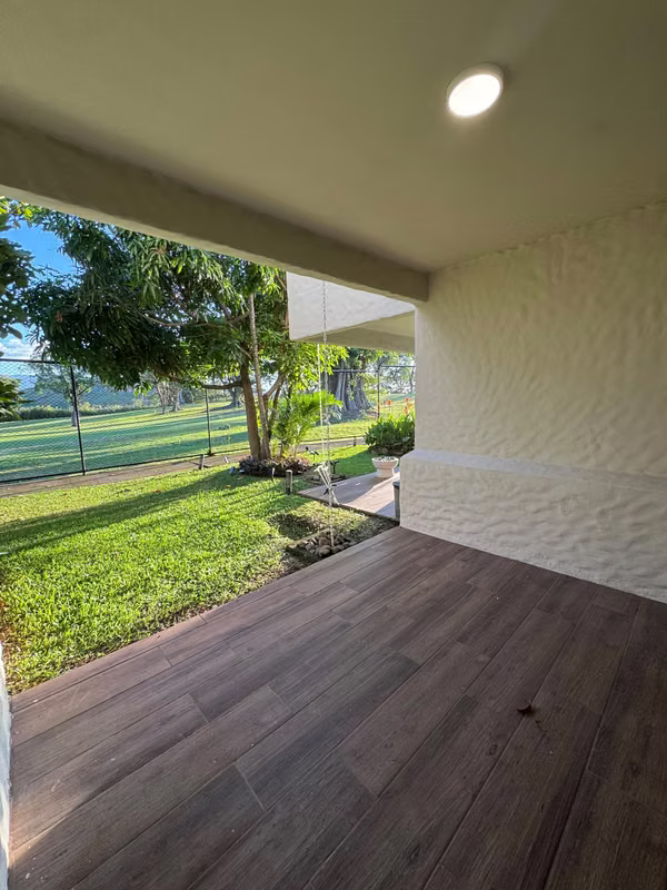Casa en Venta en Residencial Cariari en La Asunción de Velen