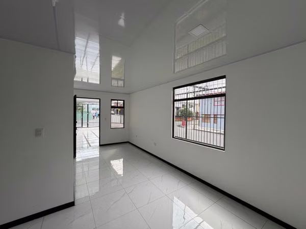 Venta a Estrenar - Uso de suelo Mixto - Tibas.