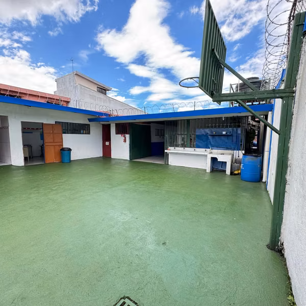School for sale at San José