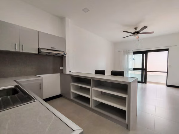 RENTAL APARTMENT IN SANTA ANA'S WELLS INCLUDES SERVICES