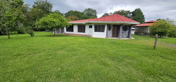 Propiedad rebajada! casa de una planta, en Guápiles, Costa Rica