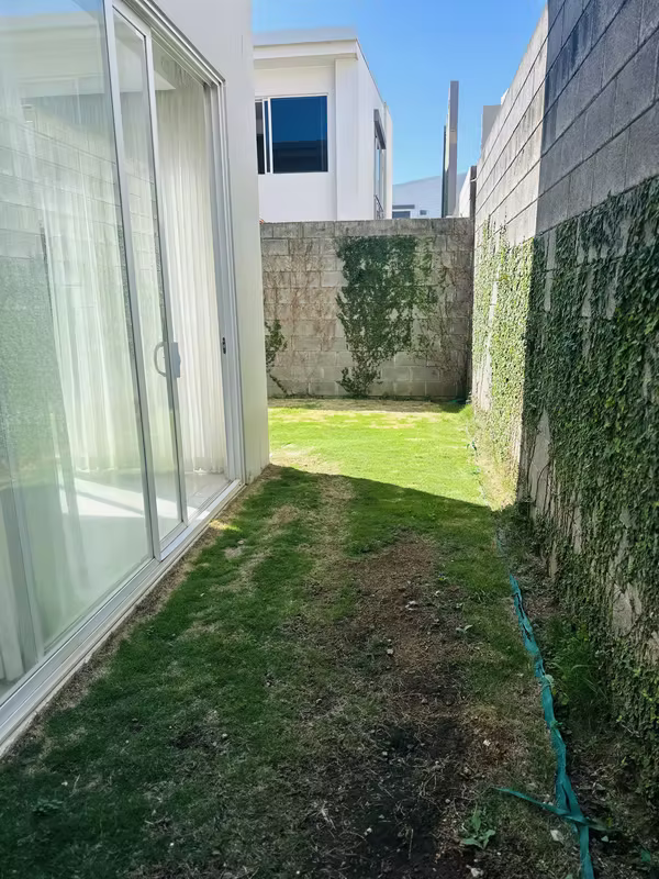 ALQUILER DE CASA EN CONDOMINIO LA ARBOLEDA
