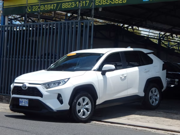 TOYOTA RAV4 LE 4X4 AUTOMATICO GASOLINA 2022