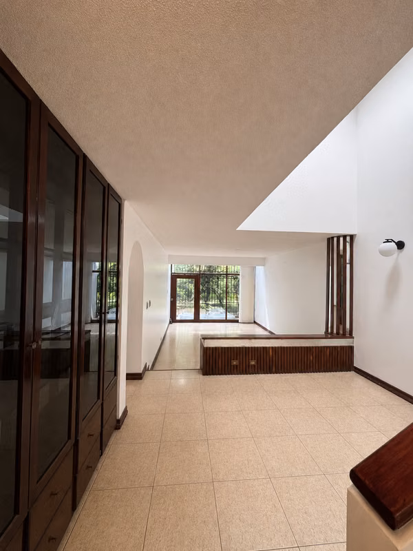 Casa ubicado en condominio en pinares Curridabat.