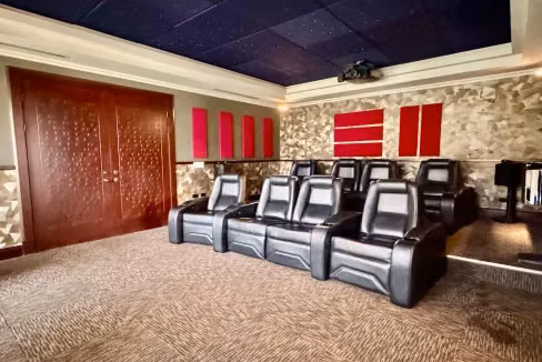 Casa tipo Colonial con Piscina en Condominio en Santo Domingo de Heredia