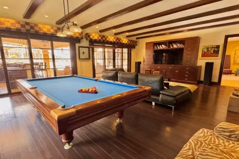 Casa tipo Colonial con Piscina en Condominio en Santo Domingo de Heredia