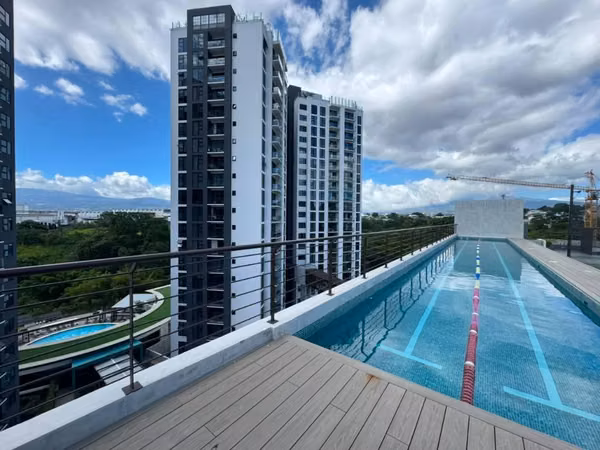 Beautiful Apartment for Rent at Núcleo Sabana Condominium, Tower B.