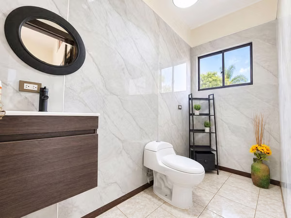 Casa en Venta Santa Ana | Quintas Don Lalo | 409 m² | 3 Hab | 6 Parqueos