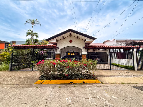 Mixed-Use Property for Sale – Prime Location Across from Qbo