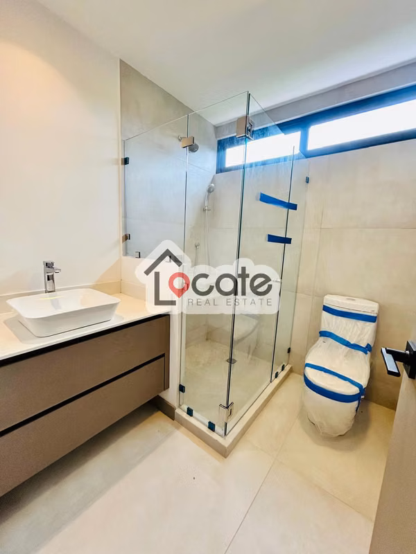 Venta de casa de lujo, Condominio en Piedades de Santa Ana
