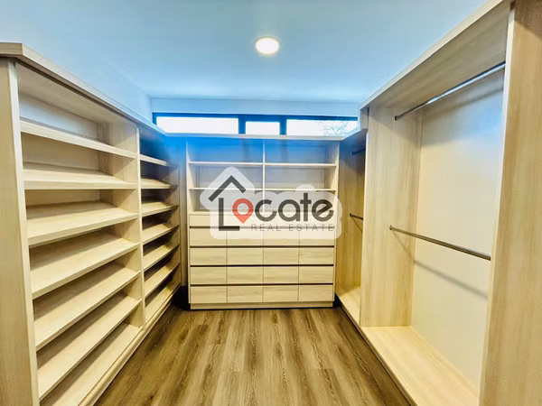 Venta de casa de lujo, Condominio en Piedades de Santa Ana