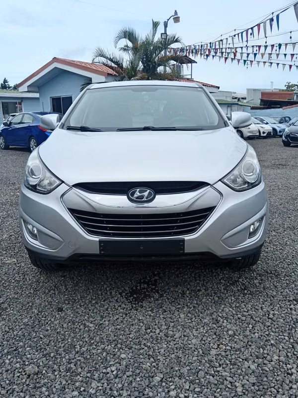 A CREDITO HYUNDAI TUCSON	2012