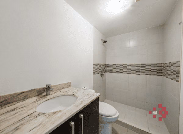 Apartamento con jardín en venta, Río Oro de Santa Ana.