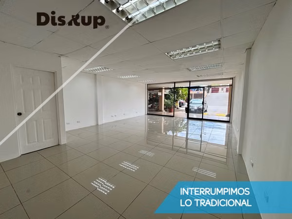 Alquiler de local 54 m2 en plaza comercial. La Unión, Calle Vieja a Tres Ríos. La Unión
