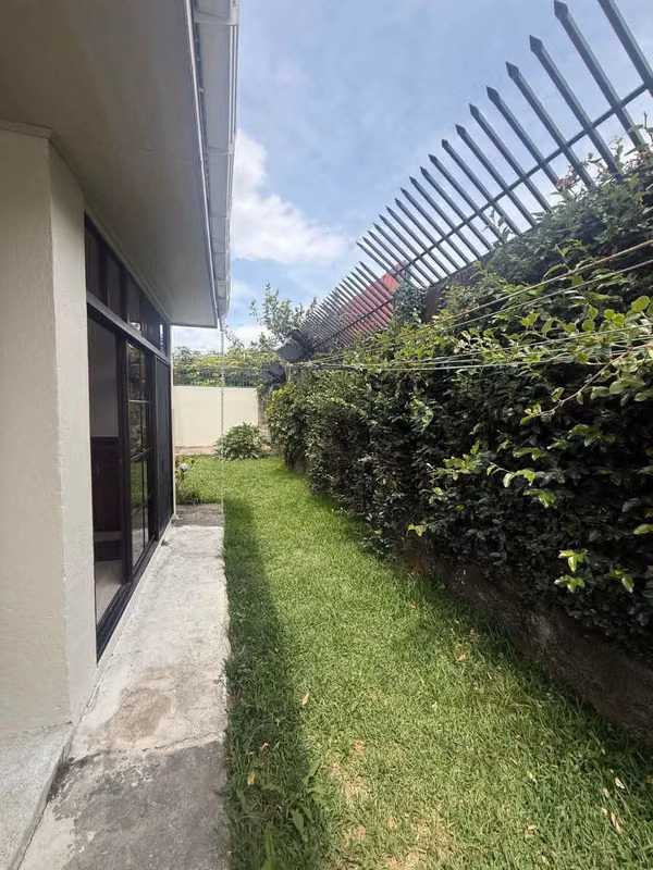 Se Vende Hermosa Casa Recién Remodelada, San Pablo de Heredia.