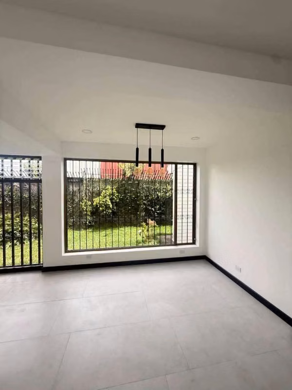 Se Vende Hermosa Casa Recién Remodelada, San Pablo de Heredia.