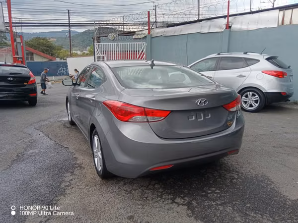 Hyundai elantra
