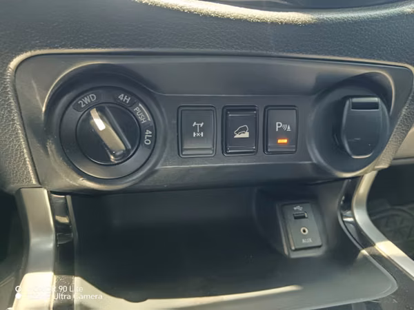 Nissan frontier NP300