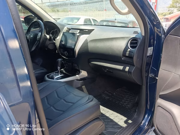 Nissan frontier NP300