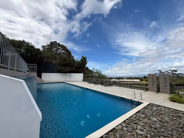 Venta de amplio apartamento esquinero | 115 m² | Primer piso | Vía Natura, Guayabos de Curridabat