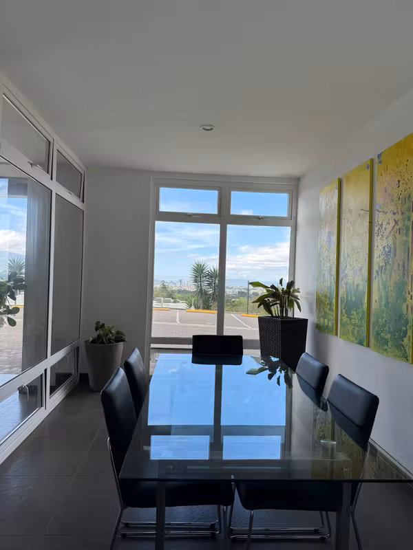 Venta de amplio apartamento esquinero | 115 m² | Primer piso | Vía Natura, Guayabos de Curridabat