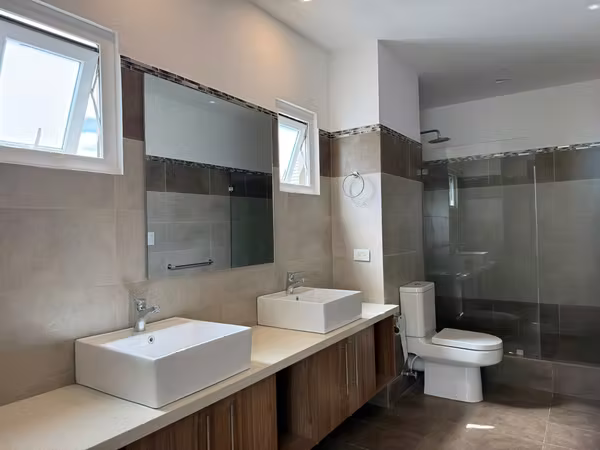 Venta de amplio apartamento esquinero | 115 m² | Primer piso | Vía Natura, Guayabos de Curridabat