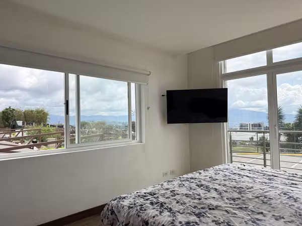 Venta de amplio apartamento esquinero | 115 m² | Primer piso | Vía Natura, Guayabos de Curridabat