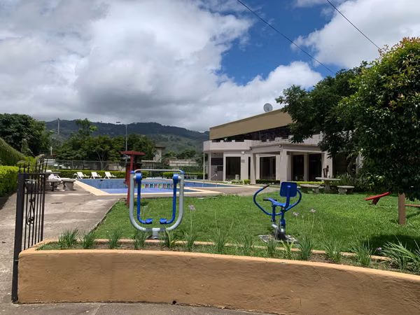 Residencia de Lujo en Condominio Albacete Exclusividad en Cartago 43147