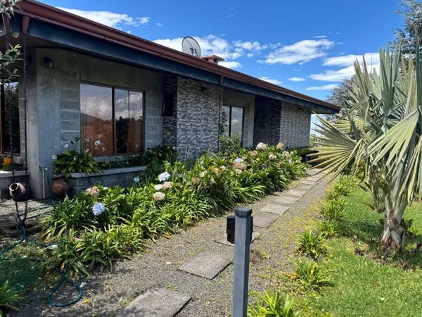 Residencia y Apartamento en venta Heredia