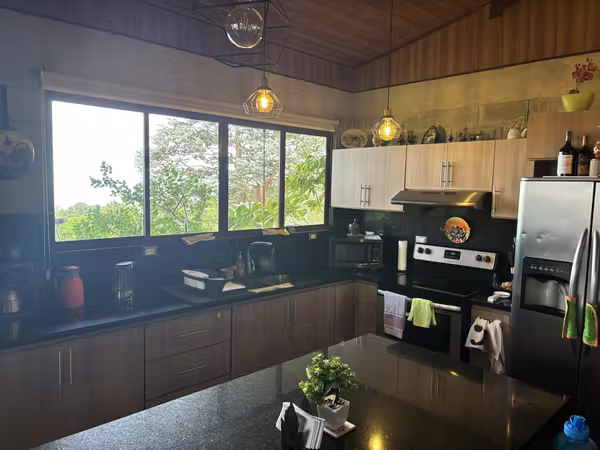 Residencia y Apartamento en venta Heredia