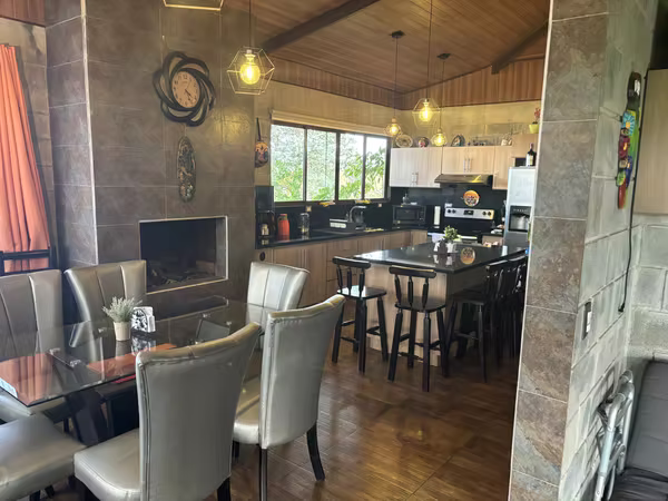 Residencia y Apartamento en venta Heredia