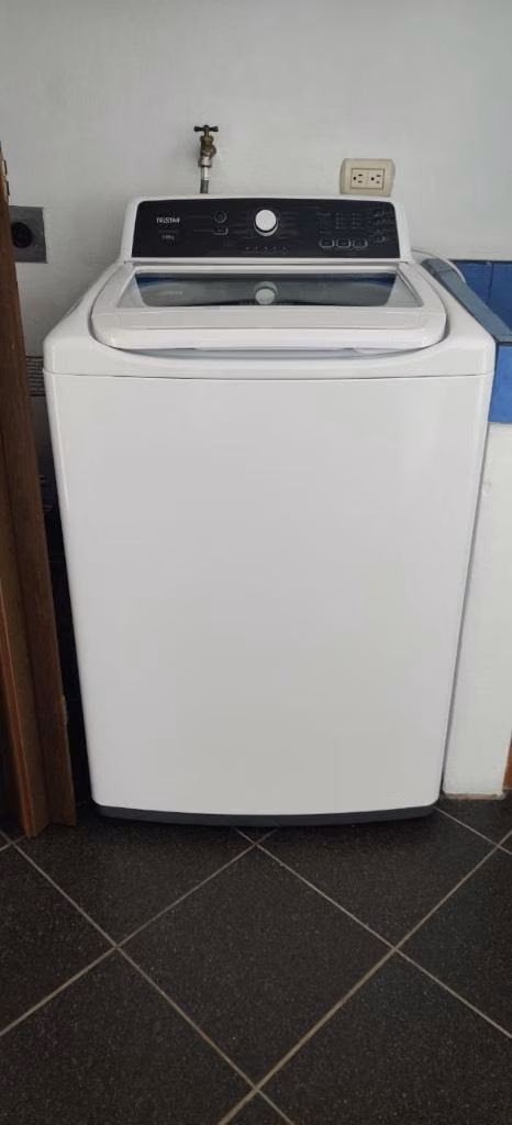 Washing machine 22 kg as new