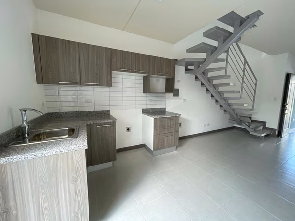 Se vende, en Condominio Vía Heredia – San Pablo de Heredia