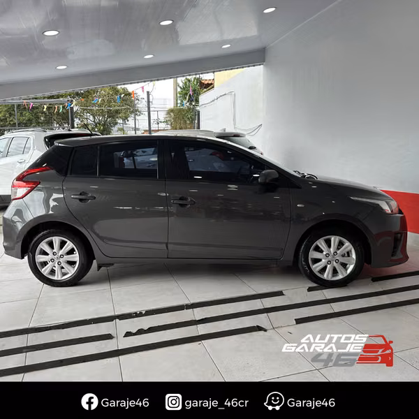 TOYOTA YARIS E 2017