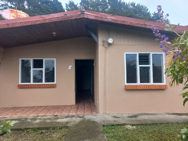 House is rented in Los Angeles, San Rafael, Heredia.