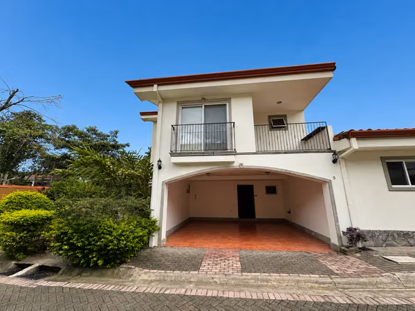 House in a gated community in Escazú