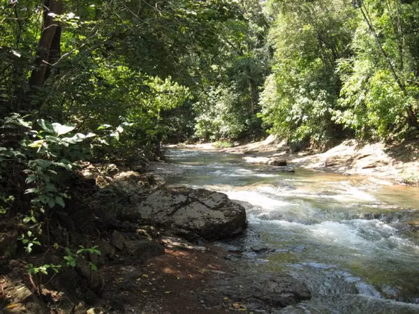 7,5ha (18 acres) with River and Waterfall on the Nicoya Peninsula