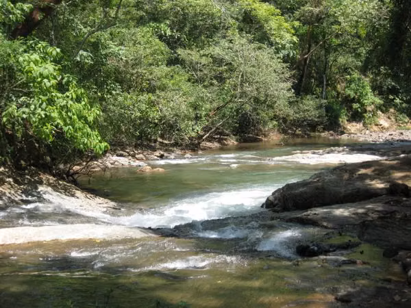 7,5 ha con Río y Cascada en la Península de Nicoya (3440)
