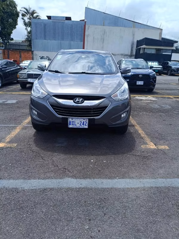 Se vende Hyundai Tucson 2011
