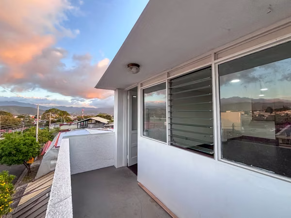 Apartment in San Pedro with Mountain View – 3 Bedrooms