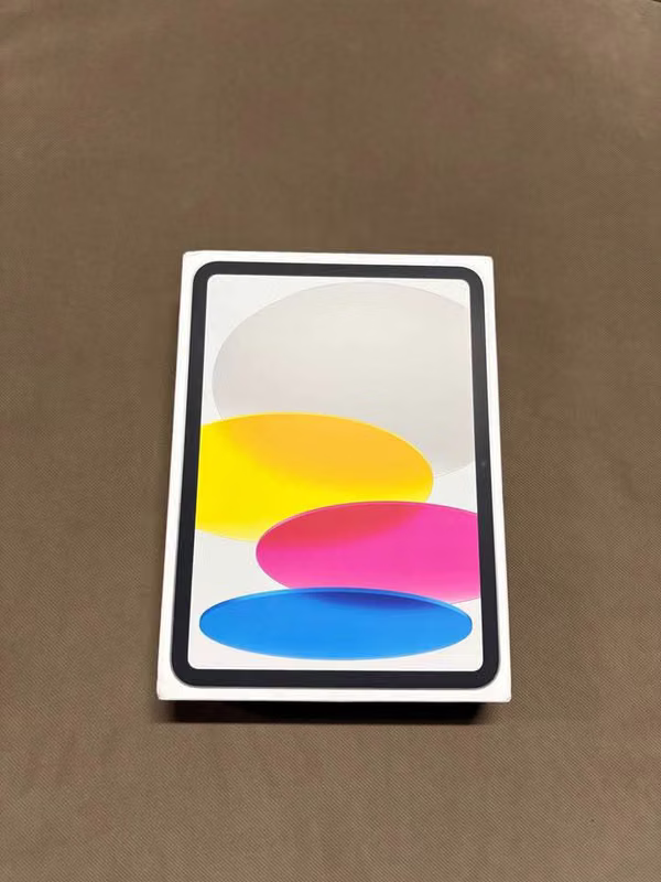 NEW IPAD 11 GENERATION (A16) 128 GB COMPLETELY NEW AND SEALED 1 YEAR WARRANTY
