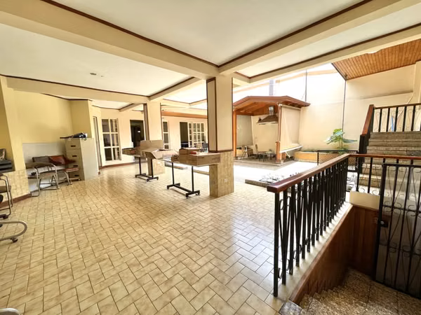 VENDO CASA EN ROHRMOSER. USO DE SUELO MIXTO