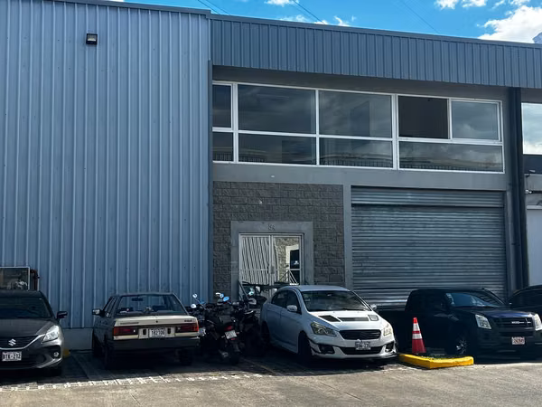 Alquilo bodega 547m2 Industrial y Comercial en San Rafael de Alajuela.