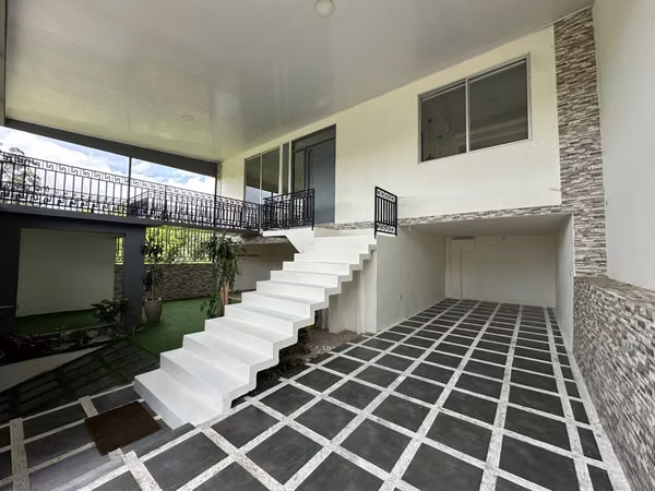 Curridabat - House Rental in Guayabos