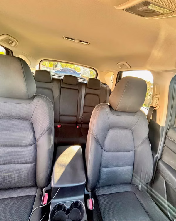 Hermoso SUV Mazda CX5 Elegancia y Desempeño