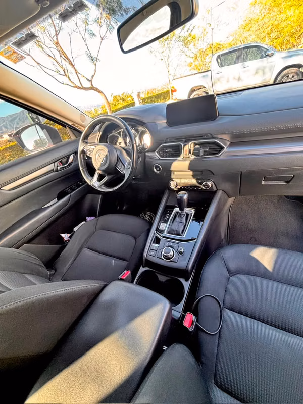 Hermoso SUV Mazda CX5 Elegancia y Desempeño. Precio incluye marchamos 2027. Excelente estado mecánico, pintura y llantas