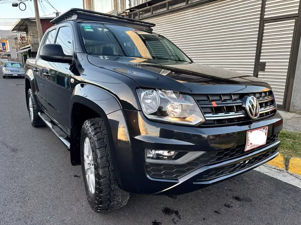 Vendo Pick up Amarok excelente estado con mantenimineto de Agencia